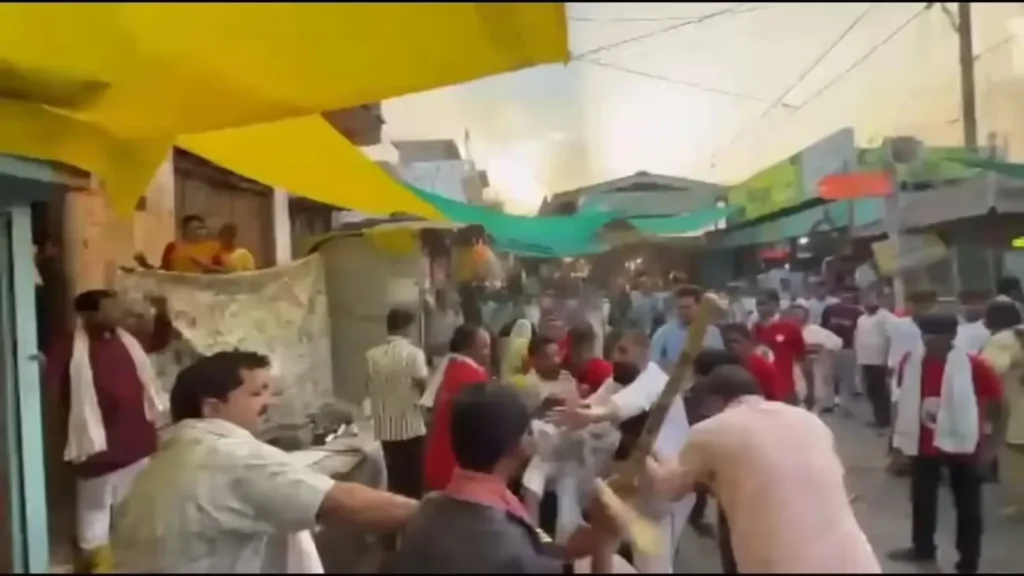 ओंकारेश्वर में श्रद्धालुओं से मारपीट मामले में प्रशासन सख्त, ट्रस्ट के 6 कर्मचारी बर्खास्त
