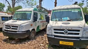 Palamu News: करोड़ों की ‘आई ऑन व्हील्स’ गाड़ियां धूल फांक रहीं, पलामू में सरकारी धन की बर्बादी