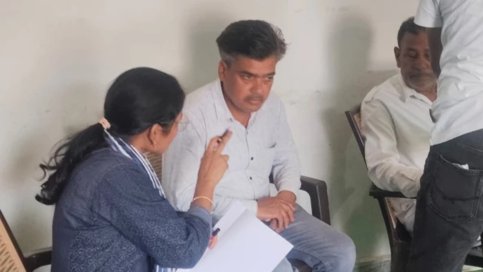 Lokayukta Trap in Damoh: 6 हजार की घूस लेते रंगे हाथों पकड़ाया सचिव, चपरासी को दिए थे पैसे