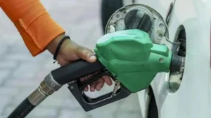 Fuel Price Hike: भारत में 11 दिनों में 4 बार बढ़े पेट्रोल-डीजल के दाम; जानें क्यों दुनिया के मुकाबले बेहद कम है यह बढ़ोतरी