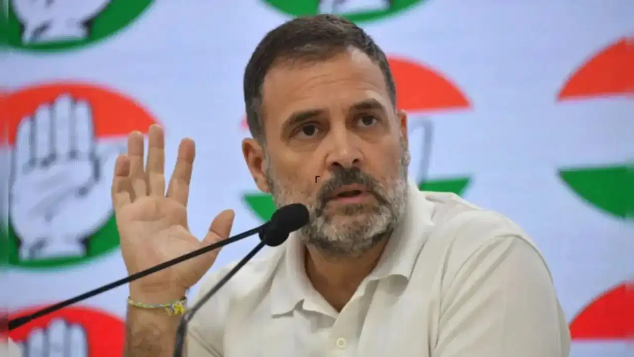 महंगाई पर सियासत: राहुल गांधी का पीएम मोदी पर तीखा तंज— ‘इन्फ्लेशन मैन’ किस्तों में काट रहे जनता की जेब