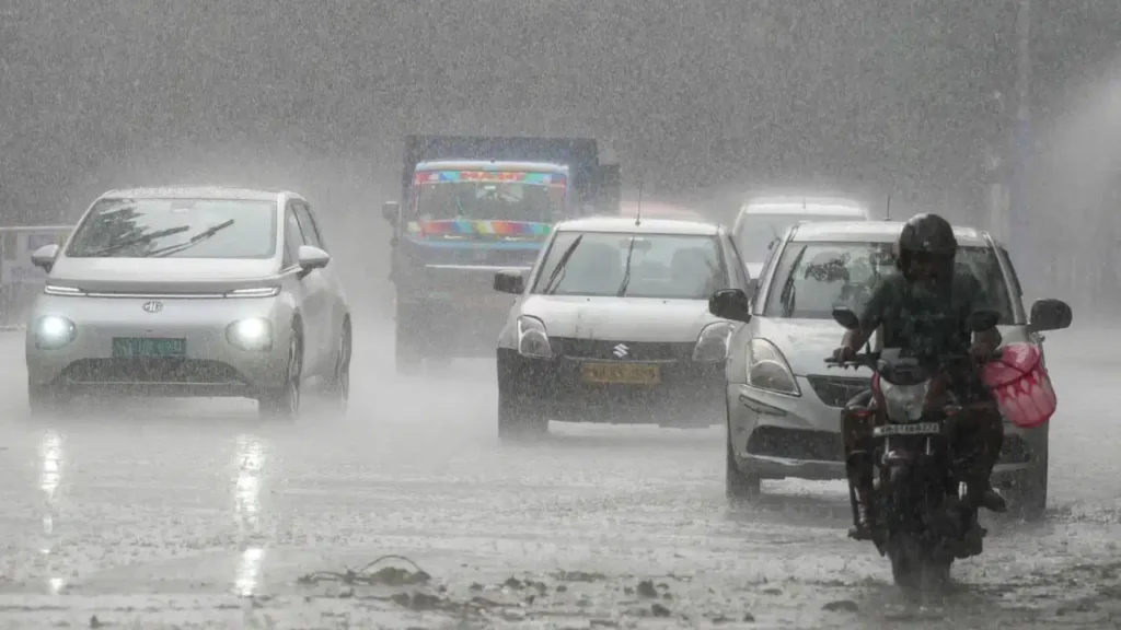 Monsoon 2026: बड़ी खबर! इस बार 5 दिन पहले आएगा मानसून, जानें कब केरल पहुंचेगी बारिश