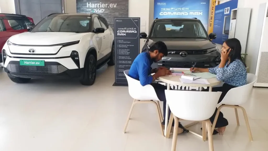 EV Demand in Raipur: पेट्रोल-डीजल की महंगाई से रायपुर में इलेक्ट्रिक वाहनों की धूम; बिक्री में 12% का उछाल