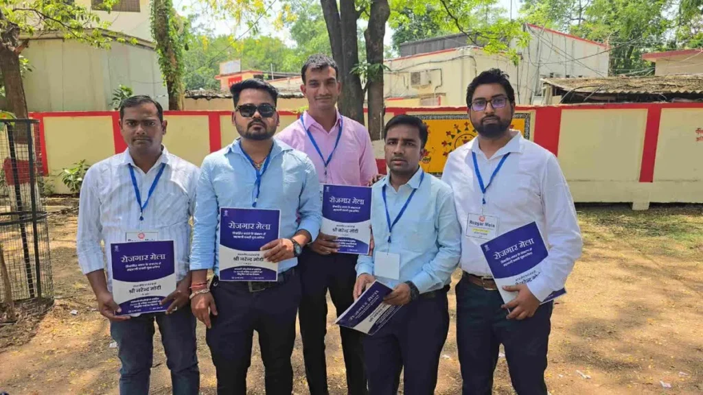 Rozgar Mela 2026: पीएम मोदी ने 51 हजार युवाओं को दी सरकारी नौकरी; बिलासपुर में केंद्रीय मंत्री तोखन साहू ने बांटे नियुक्ति पत्र