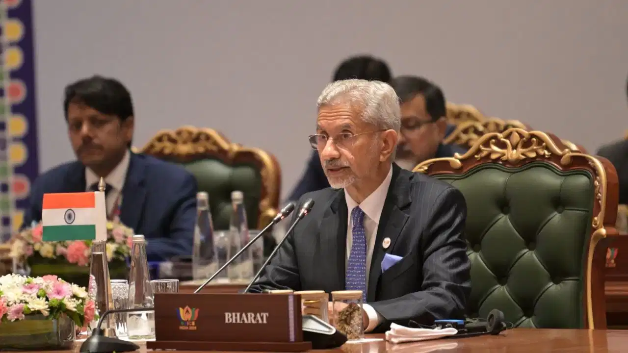 BRICS Foreign Ministers Meeting: जयशंकर का बड़ा बयान- सैन्य शक्ति और प्रतिबंध नहीं, संवाद से निकलेगा समाधान