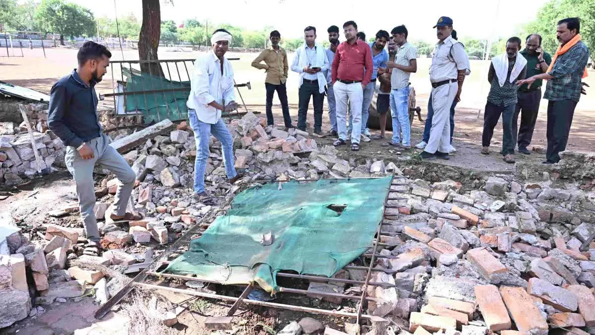 Shivpuri Weather News: शिवपुरी में आंधी-तूफान का कहर, दीवार गिरने से बुजुर्ग की मौत; मौसम विभाग ने जारी किया अलर्ट