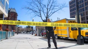 White House Shooting: व्हाइट हाउस के पास अंधाधुंध गोलीबारी; सीक्रेट सर्विस ने सुरक्षा घेरा किया बंद, पत्रकारों को सुरक्षित निकाला