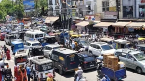 Bhopal Traffic Jam: अयोध्या बायपास पर लगा मीलों लंबा जाम; पेड़ों की कटाई के कारण एक लेन पूरी तरह बंद