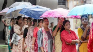 Weather Update: मई में ठंड का एहसास! UP, बिहार और राजस्थान में भारी बारिश; जानें दिल्ली-MP में कब बरसेंगे बादल