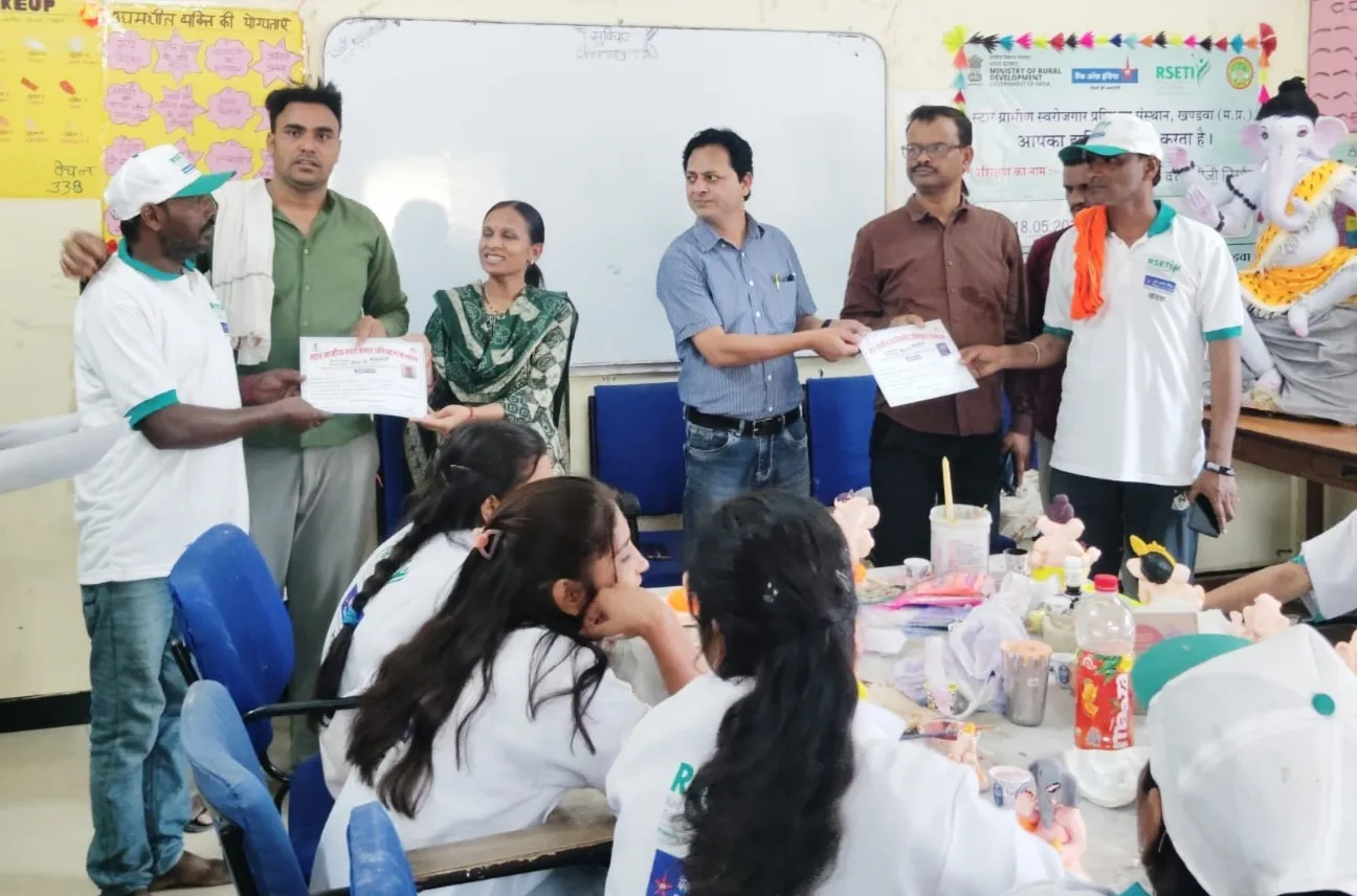 Women Empowerment MP: महिलाओं को मिला मिट्टी की मूर्तियां बनाने का प्रशिक्षण, RSETI ने दिया रोजगार का मंत्र