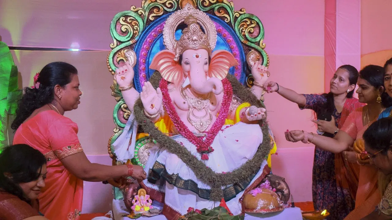 Ekdant Sankashti Chaturthi 2026: 5 या 6 मई? जानें एकदंत संकष्टी चतुर्थी की सही तारीख, शुभ मुहूर्त और चंद्रोदय का समय