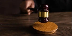 Consumer Commission Verdict: एयरलाइंस को लगा बड़ा झटका; यात्री को परेशान करने पर देना होगा 6.76 लाख का हर्जाना