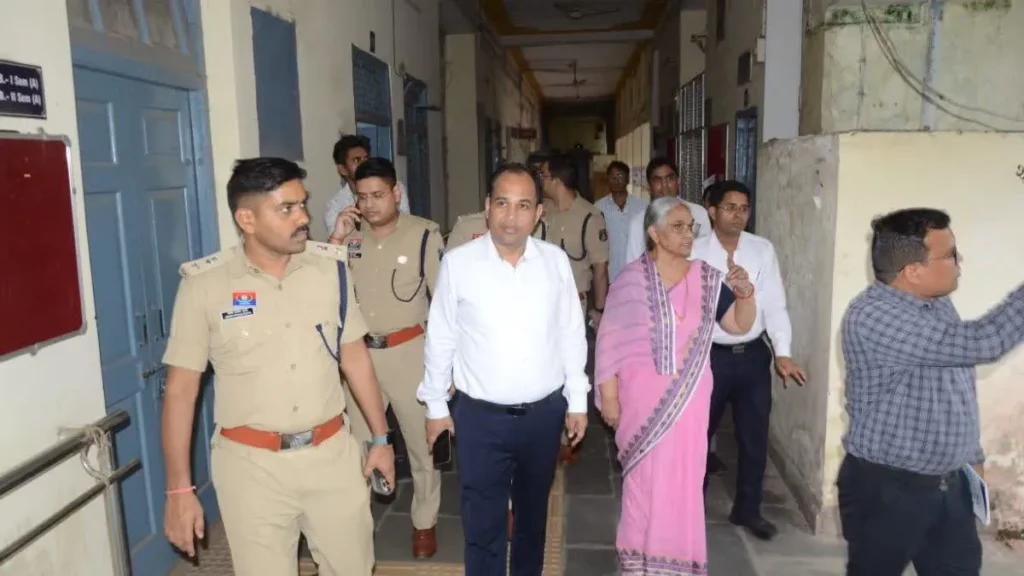 Raipur NEET Prep: पेपर लीक विवाद के बाद रायपुर प्रशासन अलर्ट; परीक्षा केंद्रों पर सुरक्षा और व्यवस्था की कड़ी निगरानी