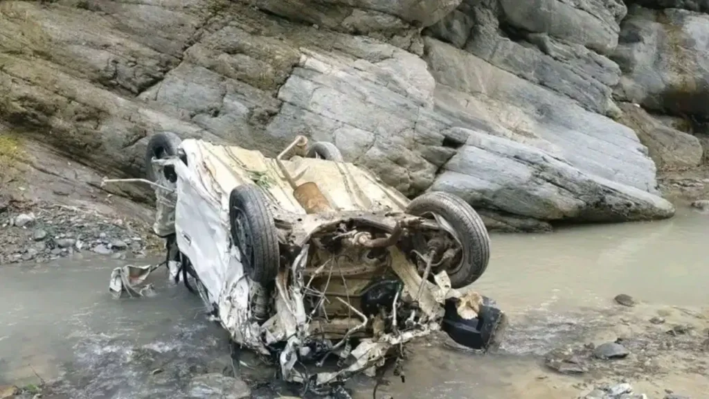 Churah Car Accident: चंबा में दर्दनाक हादसा; खाई से गिरकर नदी में समाई कार, 4 लोगों की मौत