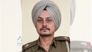 Tarn Taran Crime News: पट्टी कोर्ट के बाहर तैनात एएसआई ने खुद को मारी गोली; इलाके में फैली सनसनी