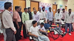 World Blood Donor Day: रक्तदान को ‘उत्सव’ की तरह मना रहे युवा; हजारीबाग से गोड्डा तक रक्तदान शिविरों में उमड़ा उत्साह