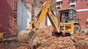 Jaipur News: मालवीय नगर में सड़क चौड़ीकरण के लिए चला बुलडोजर; 5 धार्मिक स्थलों समेत अतिक्रमण मुक्त हुआ इलाका