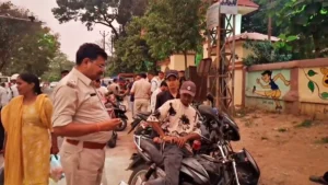 Ranchi Traffic News: रांची में ट्रैफिक नियमों की अनदेखी; 5 महीने में कटे 33 करोड़ के चालान, बिना हेलमेट चालक सबसे आगे