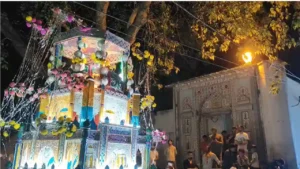 Datia News: दतिया के मंदिर में ताजियों की सलामी; 200 साल पुरानी परंपरा से दिखी हिंदू-मुस्लिम एकता की मिसाल