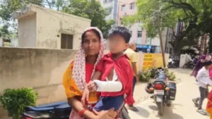 Deoria Medical Negligence: मेडिकल कॉलेज की बड़ी लापरवाही; टूटे दाहिने हाथ की जगह बाएं हाथ में चढ़ाया प्लास्टर