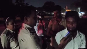 Bokaro News: सार्वजनिक स्थलों पर शराब पीने वालों पर बोकारो पुलिस का ‘एक्शन मोड’; सेक्टर-5 में चलाया सघन अभियान