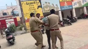 Ghaziabad Crime: गाजियाबाद के मुरादनगर थाने में युवक ने किया आत्मदाह का प्रयास; पुलिसकर्मियों ने बचाई जान