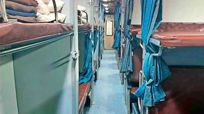 Train AC Maintenance: ट्रेनों में अब नहीं खराब होगा एसी! भोपाल वर्कशाप में 527 कोचों की होगी मरम्मत