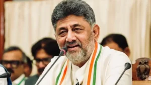 DK Shivakumar First Decisions: कर्नाटक के सीएम डी.के. शिवकुमार का बड़ा धमाका; बेंगलुरु की सड़कों के लिए 2000 करोड़ का बजट