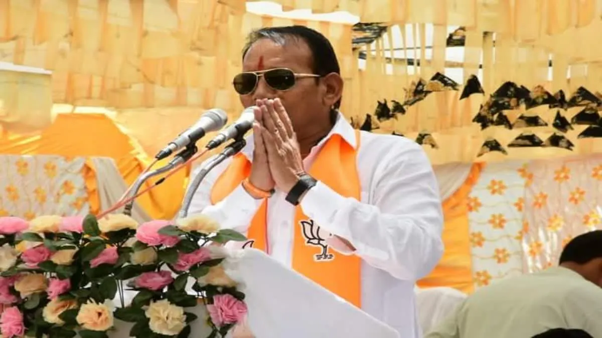 Madhya Pradesh Politics: सीएम मोहन यादव की संपत्ति पर छिड़ी जंग; बीजेपी विधायक ने रॉबर्ट वाड्रा का नाम लेकर घेरा