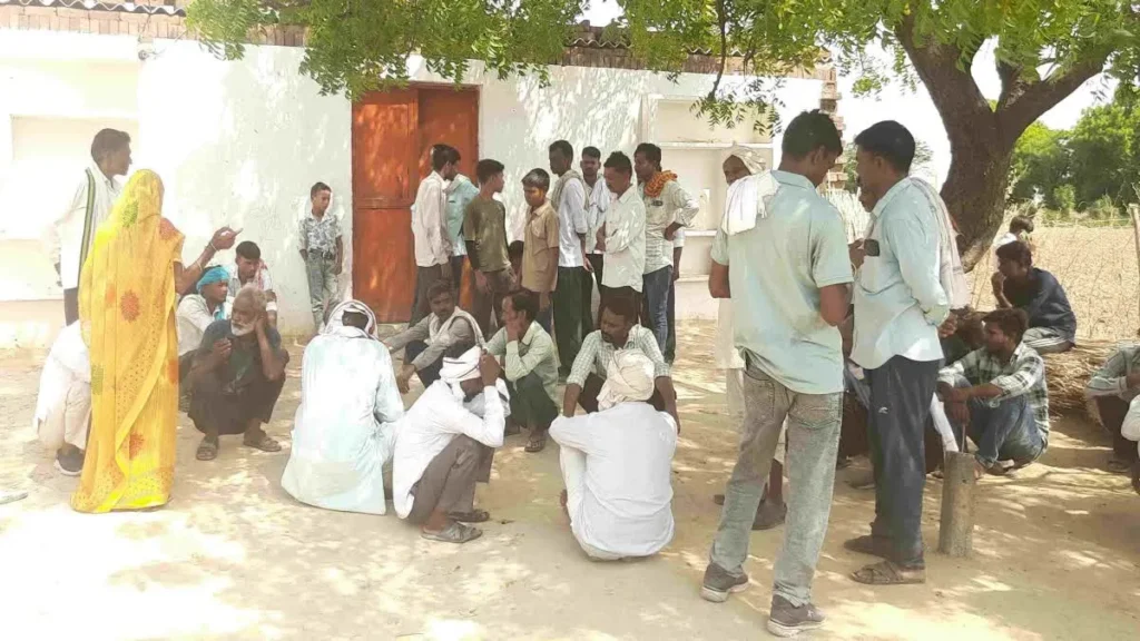 Morena Crime News: पत्नी के चरित्र पर शक में पति का खूनी खेल; पत्नी और दो मासूम बेटों की कुल्हाड़ी से काटकर हत्या