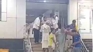 Muzaffarpur Hospital Fire: मुजफ्फरपुर प्रसाद अस्पताल अग्निकांड में 6 की मौत; 13 बेड वाले ICU में भर्ती थे 27 मरीज