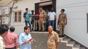 Varanasi News: सारनाथ में नर्सिंग छात्रा की संदिग्ध मौत; बॉयज हॉस्टल की सीढ़ियों पर मिला शव, इलाके में हड़कंप
