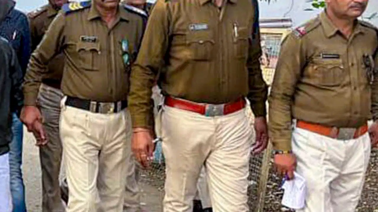 Bina News: बेटे की मौत के बाद बुजुर्ग ससुर को बनाया निशाना; बहू-प्रेमी ने छीने और पैसे, आरोपी गिरफ्तार