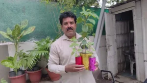 Environmental Initiative: इंदौर के राजेश मकवाना की अनोखी पहल; अब तक शहर में लगा चुके हैं हजारों पौधे