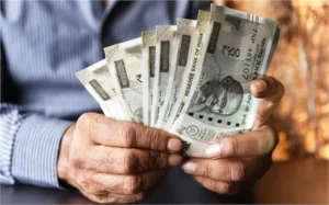 Chandigarh News: सेक्टर-42 गर्ल्स कॉलेज में वेतन न मिलने से कर्मचारी परेशान; 3 महीने से नहीं मिली सैलरी