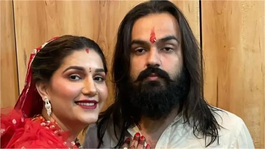 Sapna Choudhary Domestic Violence: सपना चौधरी ने पति वीर साहू पर लगाया मारपीट का आरोप; कोर्ट ने लगाया संपर्क करने पर बैन