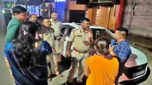 Theft in Ranchi: शादी की सालगिरह पर केक लेने गए दंपती की कार का शीशा तोड़ बैग उड़ाया; लोवर बाजार में सनसनी