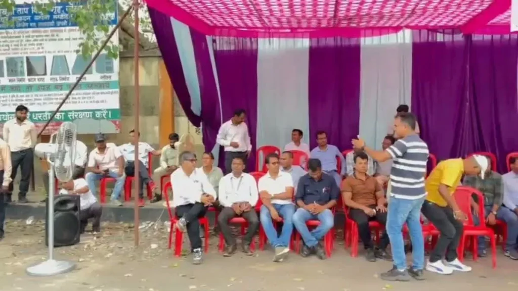 Korba News: छत्तीसगढ़ पावर कंपनी के कर्मचारियों का आंदोलन; प्रमोशन में आरक्षण की मांग को लेकर किया धरना प्रदर्शन