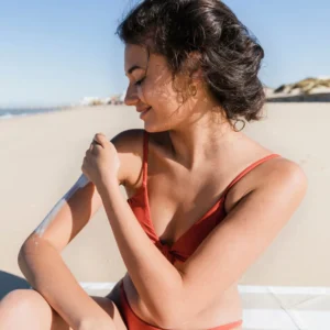 Sun Tanning Problems: सनस्क्रीन लगाने के बाद भी क्यों हो रही है टैनिंग? एक्सपर्ट से जानें इसकी असली वजह
