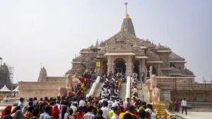 Ayodhya Ram Mandir News: दान पात्र में चोरी की अफवाह पर गरमाया मामला; ट्रस्ट ने सीएम योगी से SIT जांच की मांग की