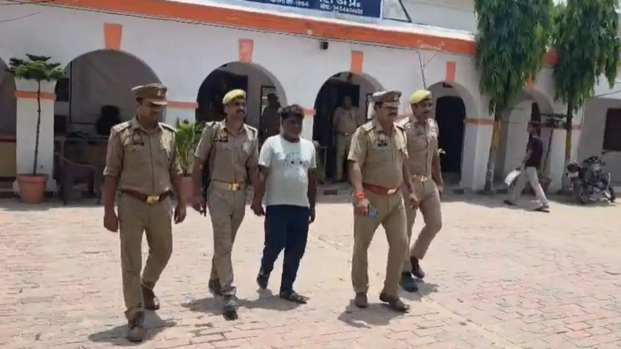 Sambhal Murder Case: चंदौसी में लोहे की रॉड से पीट-पीटकर हत्या; पुरानी रंजिश में आरोपी गिरफ्तार
