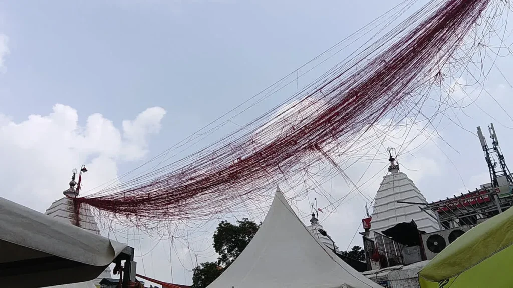 Deoghar News: बाबा बैद्यनाथ धाम में निकासी द्वार विवाद, पंडा धर्म रक्षिणी सभा के विरोध के बाद निर्माण कार्य पर सवाल
