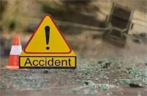 Delhi Kanjhawala Case: कंझावला में खौफनाक वारदात, तेज रफ्तार SUV ने स्कूटी सवार को कई बार कुचला