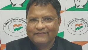 बलौदाबाजार की सीमेंट कंपनियों पर बरसे शैलेश नितिन त्रिवेदी; बाहरी लोगों को नौकरी देने और स्थानीय छंटनी का आरोप