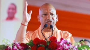 CM Yogi in Pratapgarh: सीएम योगी का विपक्ष पर प्रहार, वक्फ की लूट पर सपा-कांग्रेस चुप क्यों?