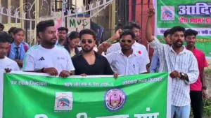 DSPMU Protest: डॉ. श्यामा प्रसाद मुखर्जी विश्वविद्यालय में खेल विभाग की अनियमितताओं के खिलाफ छात्रों का प्रदर्शन