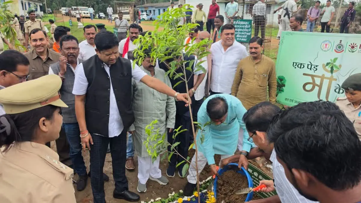 बस्तर से नक्सलवाद के खात्मे के बाद बीजापुर का दरभा इलाका हुआ भयमुक्त, विकास कार्यों ने पकड़ी रफ्तार