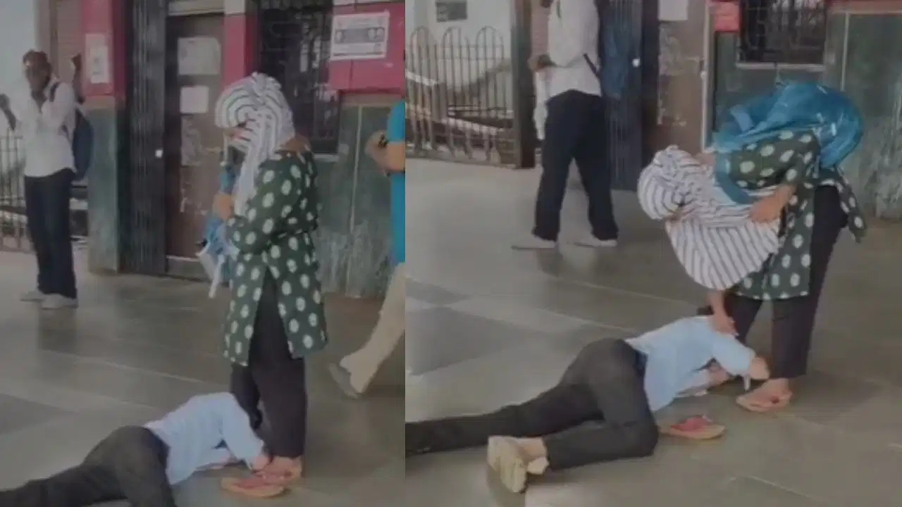 Mumbai News: बोरिवली रेलवे स्टेशन पर घुटनों के बल बैठा युवक, वीडियो सोशल मीडिया पर हुआ वायरल