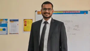 Bihar School News: बिहार के सरकारी स्कूलों में जींस-टीशर्ट और रील बनाने पर रोक, शिक्षा विभाग का सख्त फरमान