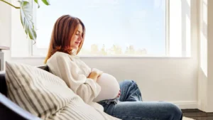 प्रेगनेंसी में जरूरी पोषण: स्वस्थ मां और बेबी के लिए डाइट में शामिल करें ये 7 सुपरफूड्स